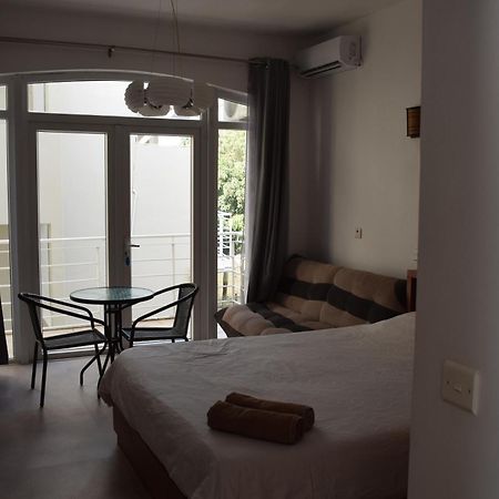 Ocean Drive Studio - Opposite The Beach Grand Bay Buitenkant foto
