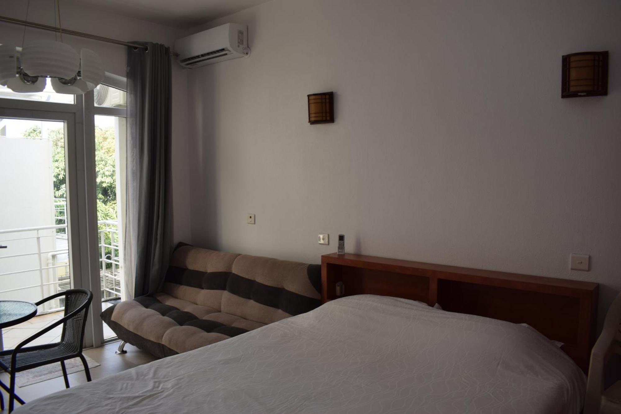 Ocean Drive Studio - Opposite The Beach Grand Bay Buitenkant foto