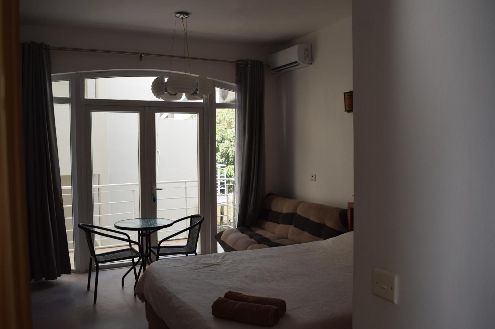 Ocean Drive Studio - Opposite The Beach Grand Bay Buitenkant foto